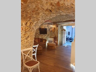 Immobile commerciale in Vendita a Napoli, 140'000€, 55 m²