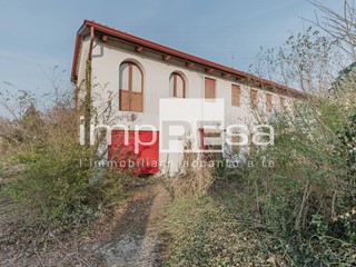Rustico in Vendita a Oderzo, 129'000€, 300 m²