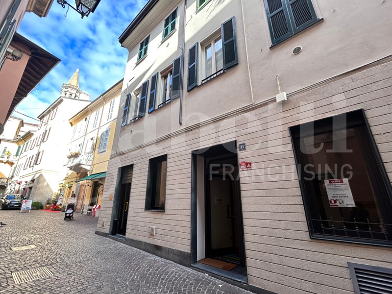 Negozio in Vendita a Lecco, 88'000€, 33 m²