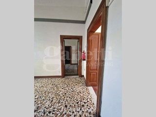 Appartamento in Vendita a Brindisi, 230'000€, 139 m²