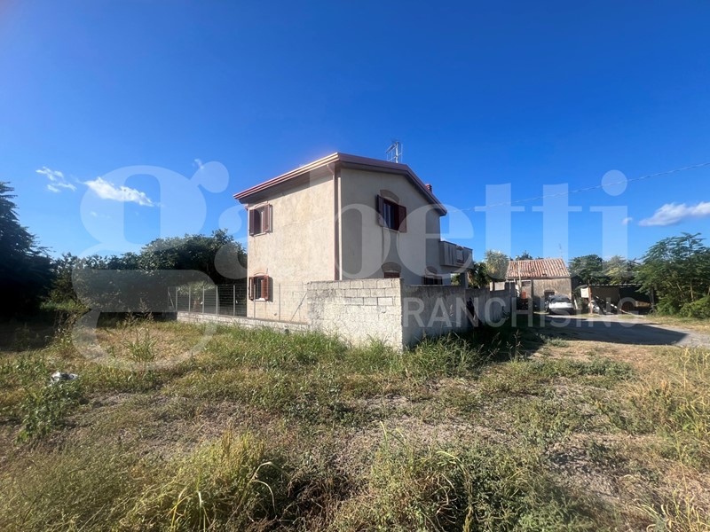 Casa Indipendente in Vendita a Amantea, 250'000€, 247 m²