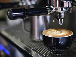 Attività commerciale in Affitto a Lamezia Terme, 1'600€, 70 m², arredato