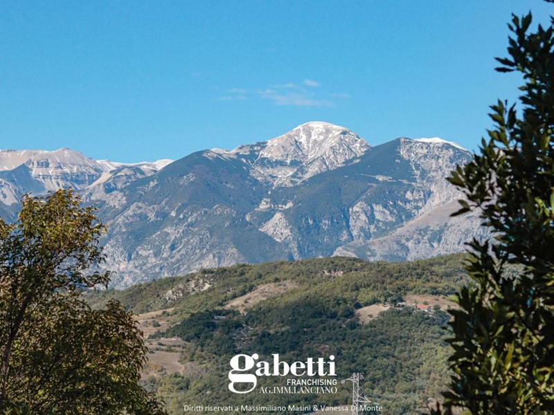 Casa Indipendente in Vendita a Altino, 165'000€, 380 m²