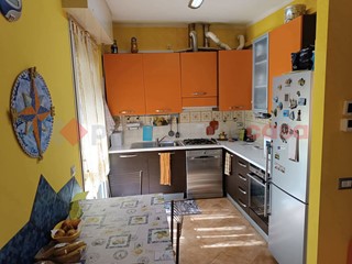 Trilocale in Vendita a Cinisello Balsamo, 198'000€, 75 m², arredato