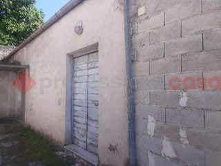 Casa Indipendente in Vendita a Cassino, 38'000€, 70 m²