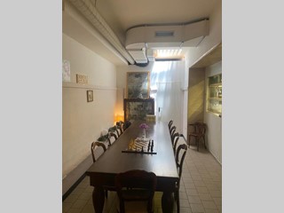 Attività commerciale in Vendita a Roma, zona Re di Roma, 140'000€, 150 m²