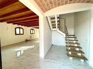 Casa Semi Indipendente in Vendita a Modena, zona Crocetta, 430'000€, 200 m², con Box