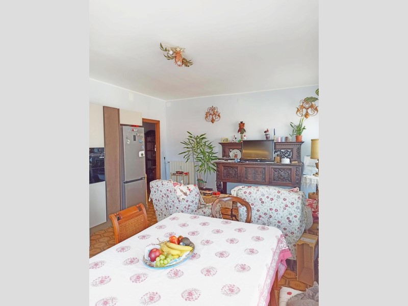 Appartamento in Vendita a Taggia, zona Arma Di Taggia, 300'000€, 120 m²