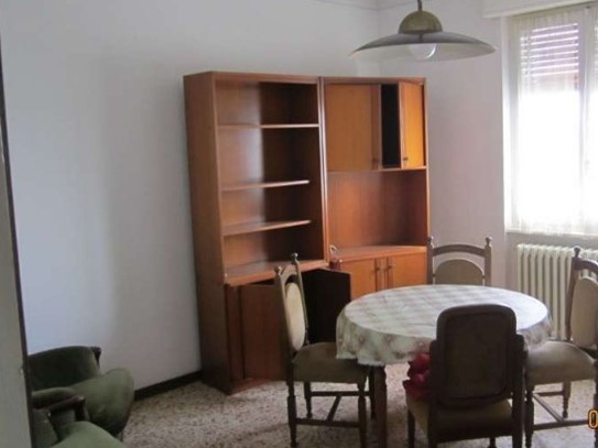 Appartamento in Vendita a Sale, 10'048€, 108 m²