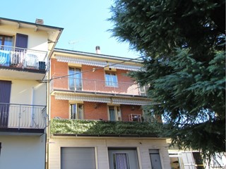 Appartamento in Vendita a Valsamoggia, zona Bazzano, 169'000€, 90 m², con Box