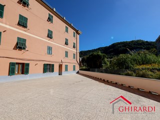 Quadrilocale in Vendita a Genova, zona Sampierdarena, 41'000&euro;, 64 m²
