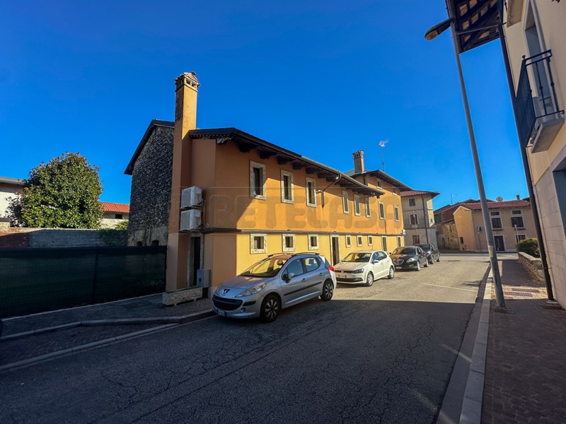 Immobile commerciale in Vendita a Mortegliano, 129'000€, 183 m²