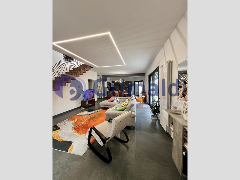 Casa Indipendente in Vendita a Scorrano, 390'000€, 302 m²