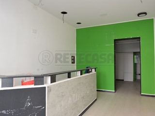 Immobile commerciale in Vendita a Messina, 99'000€, 55 m²