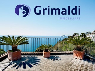 Trilocale in Vendita a Pozzuoli, 630'000€, 120 m²