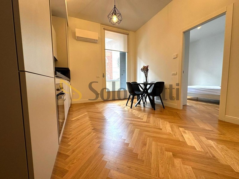 Bilocale in Affitto a Milano, zona Centro, 1'700€, 55 m², arredato