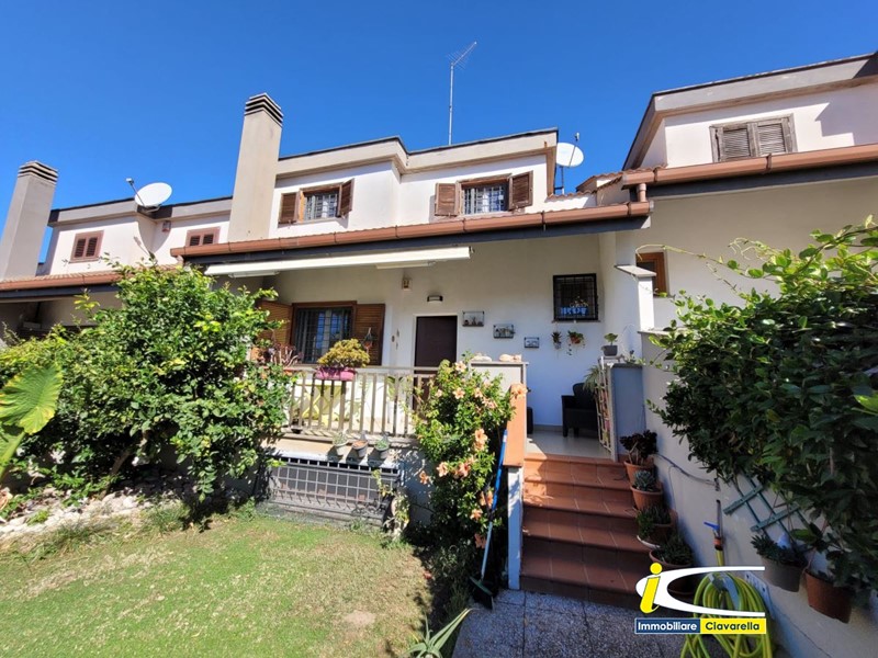 Villa in Vendita a Ladispoli, 309'000€, 125 m²