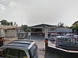 Capannone in Vendita a Massa, zona Ronchi, 230'000€, 223 m²