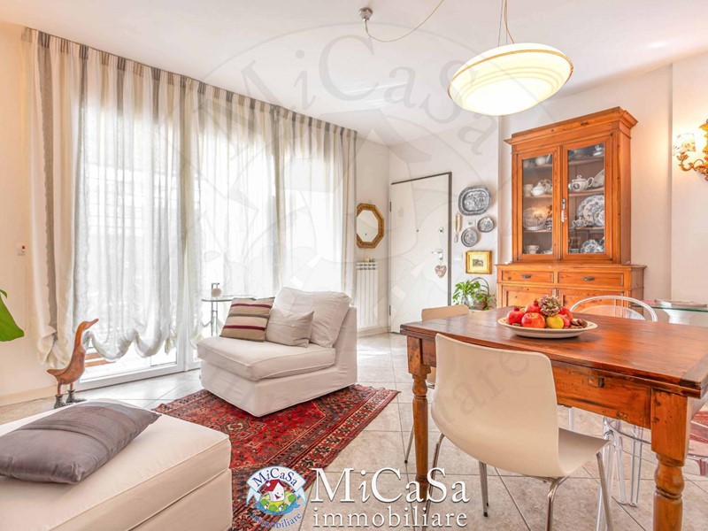 Trilocale in Vendita a Pisa, 225'000€, 81 m², arredato, con Box