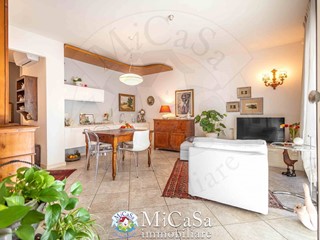 Trilocale in Vendita a Pisa, 225'000€, 81 m², arredato, con Box