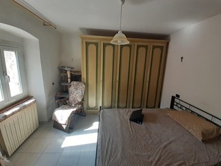 Appartamento in Vendita a Carrara, 85'000€, 75 m², arredato