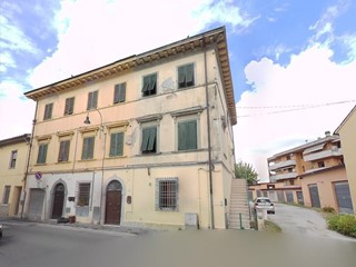 Quadrilocale in Vendita a Pisa, zona Riglione Oratoio, 75'168€, 145 m²