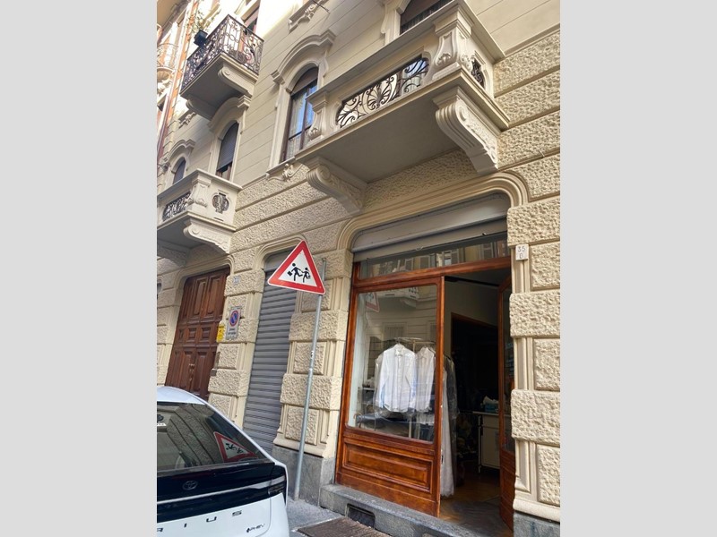 Negozio in Vendita a Torino, 69'000€, 39 m²