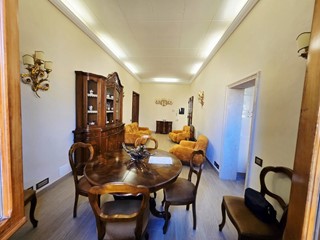 Quadrilocale in Vendita a Siena, 375'000€, 103 m², arredato