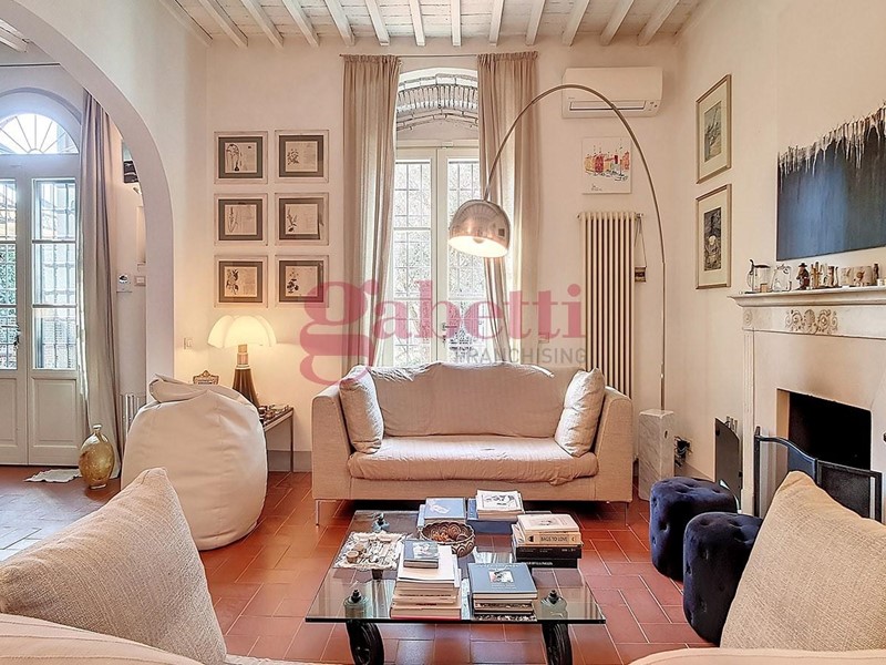 Casa di corte in Vendita a San Giuliano Terme, zona Pappiana, 890'000€, 300 m², arredato