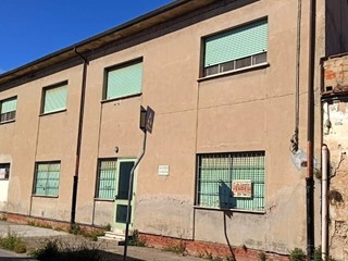 Appartamento in Vendita a Cascina, zona San Giorgio, 290'000€, 440 m²