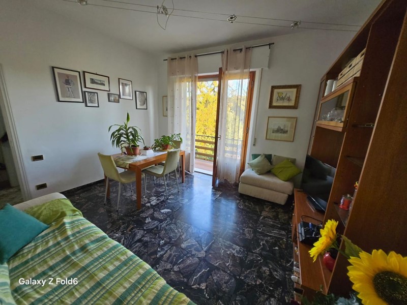 Appartamento in Vendita a Siena, zona Bottega Nuova, 250'000€, 90 m², arredato, con Box