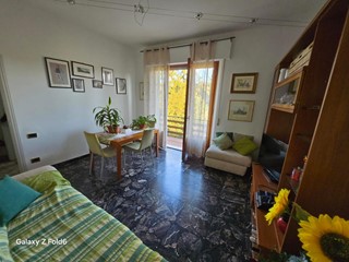 Appartamento in Vendita a Siena, zona Bottega Nuova, 250'000€, 90 m², arredato, con Box