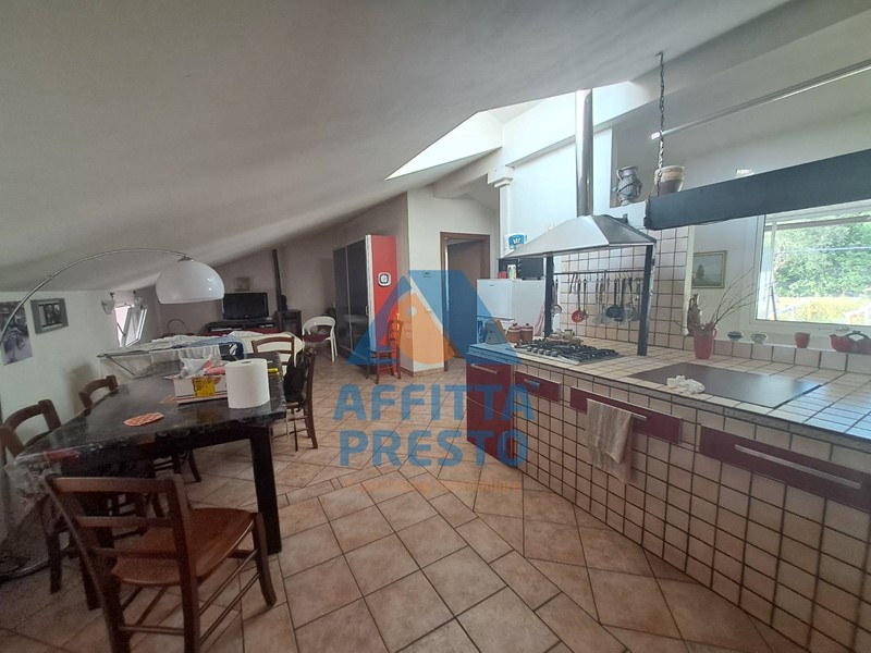 Casa Indipendente in Vendita a Empoli, 300'000€, 156 m²