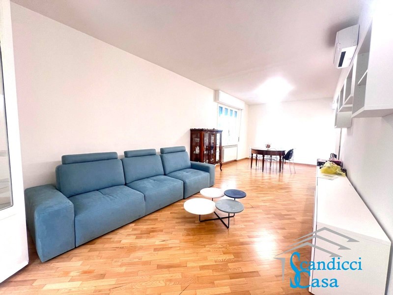 Appartamento in Affitto a Firenze, 1'700€, 105 m²
