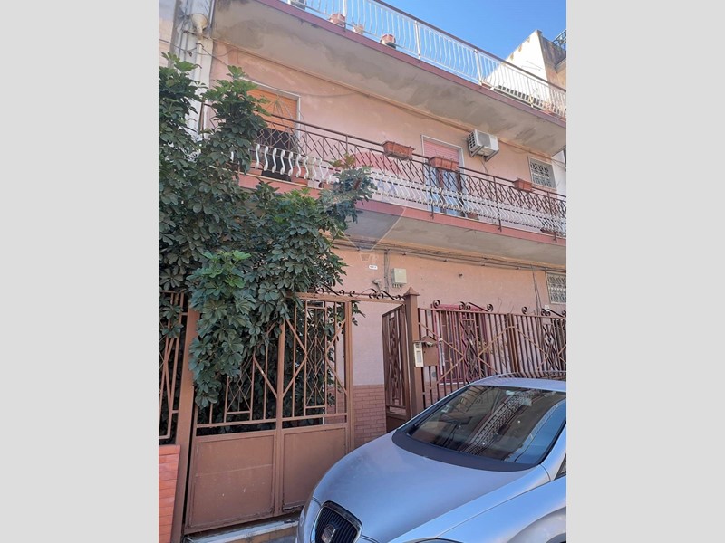 Casa Indipendente in Vendita a Catania, 175'000&euro;, 178 m²