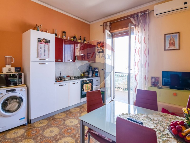 Quadrilocale in Vendita a Belpasso, 49'000€, 70 m²