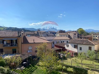Trilocale in Vendita a Fabriano, 38'000€, 71 m²