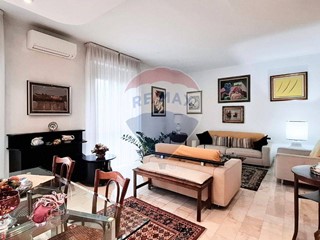 Quadrilocale in Vendita a Milano, 355'000€, 143 m²