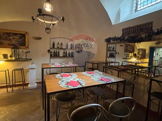 Immobile commerciale in Vendita a Formia, 15'000€, 65 m²