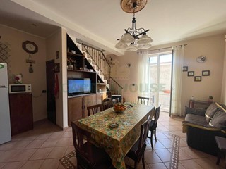 Trilocale in Vendita a Sperone, 80'000&euro;, 115 m²