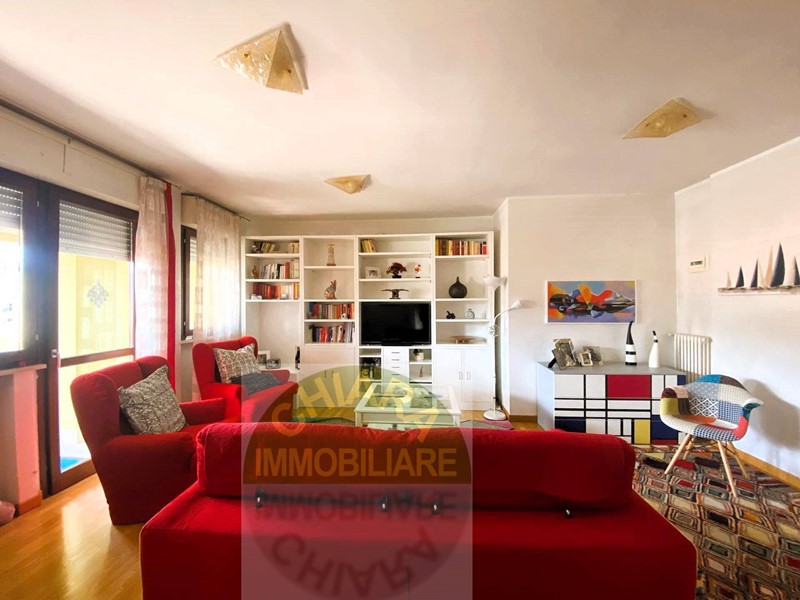 Appartamento in Vendita a Montesilvano, 395'000&euro;, 160 m²