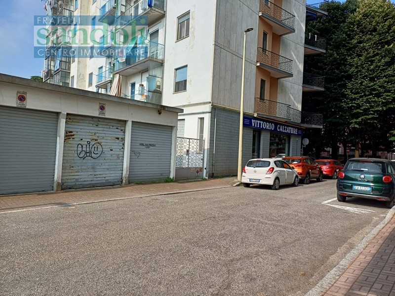 Box in Affitto a Vercelli, 10 m²