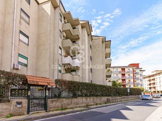 Appartamento in Vendita a Catania, 145'000&euro;, 131 m²