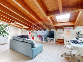 Bilocale in Vendita a Vaprio d'Adda, 155'000€, 85 m²