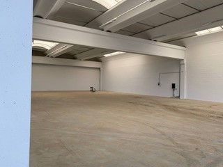 Attività commerciale in Affitto a San Miniato, 8'500€, 1904 m²