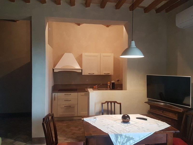 Bilocale in Affitto a Vinci, 750€, 65 m²