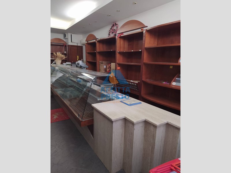 Attività commerciale in Vendita a Vinci, 35'000€, 45 m²