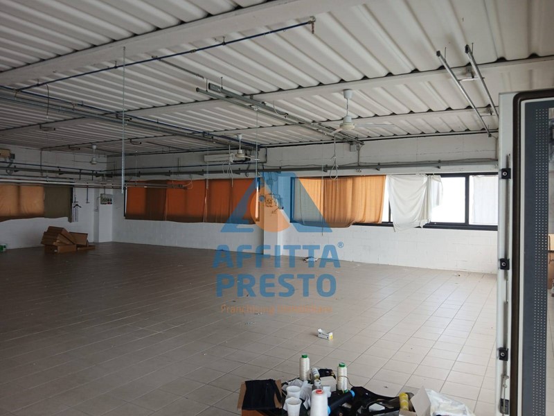 Attività commerciale in Vendita a Capraia e Limite, 330'000€, 330 m²