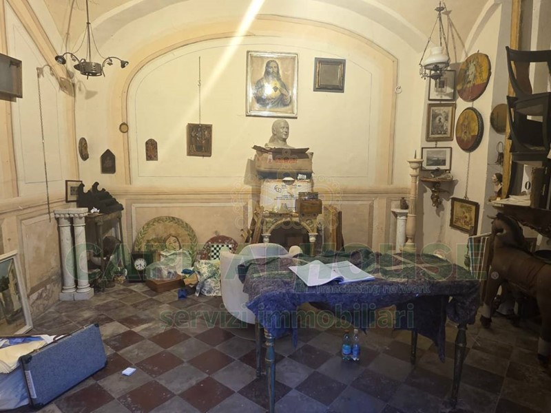 Monolocale in Vendita a Caserta, 32'000€, 22 m²