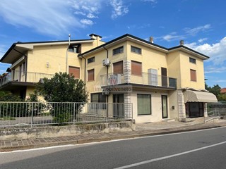 Appartamento in Vendita a Montebello Vicentino, 146'000€, 106 m²